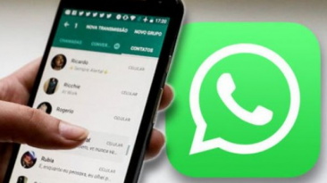 Mengecek Chat WhatsApp Pacar