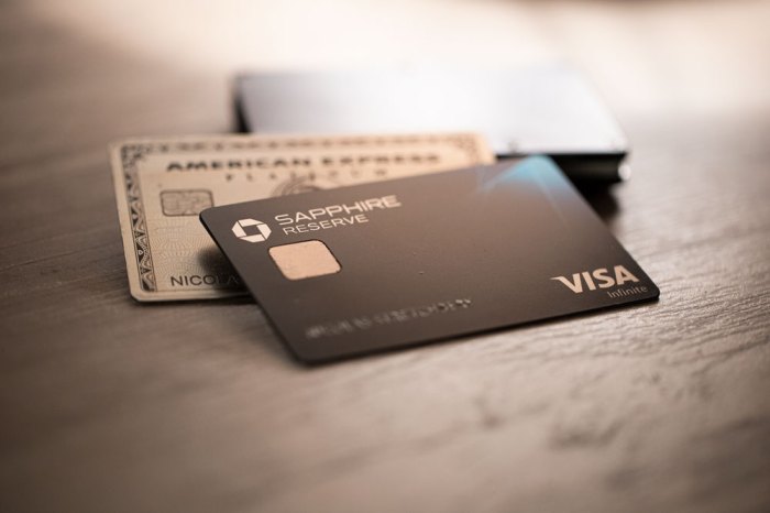 Amex reserve sapphire chase vs green bonus earn points dining both cards travel which but insider business powell alyssa businessinsider